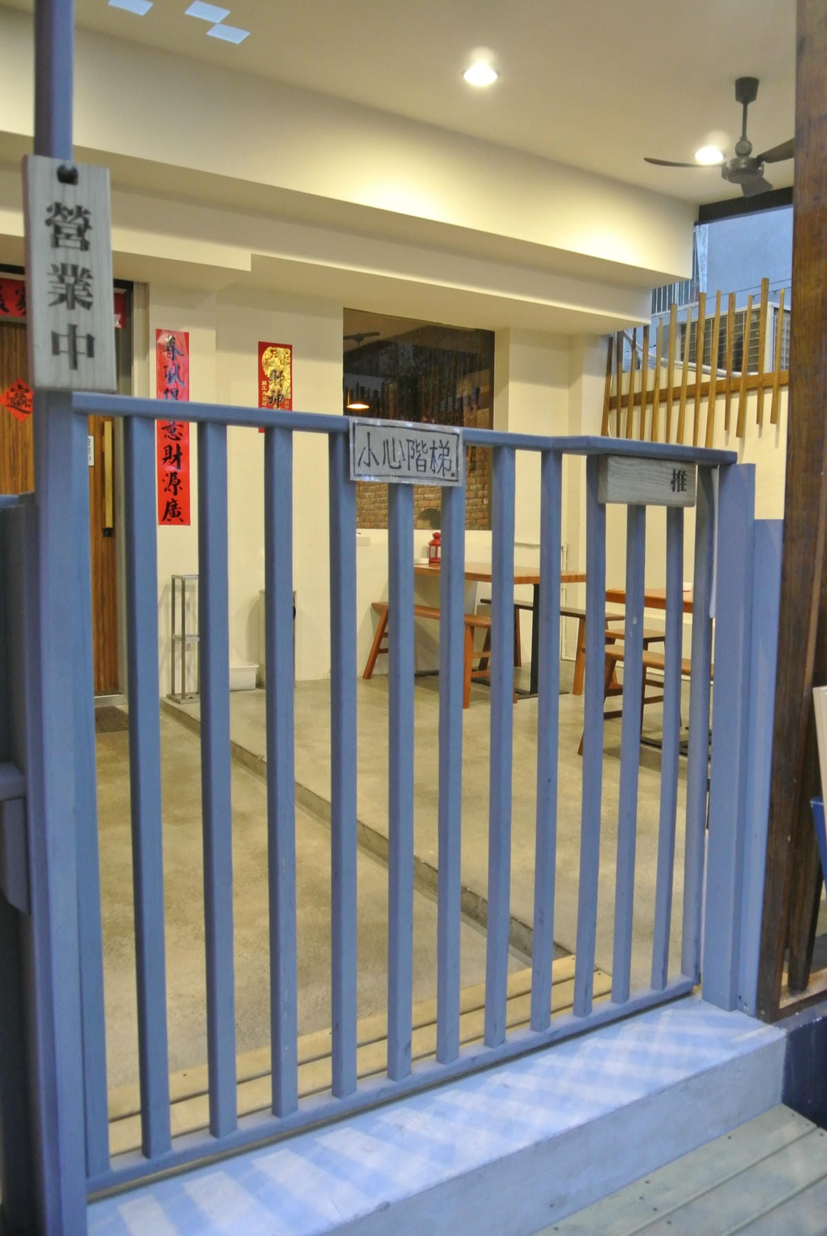 DSC_0834.JPG DSC_0834.JPG