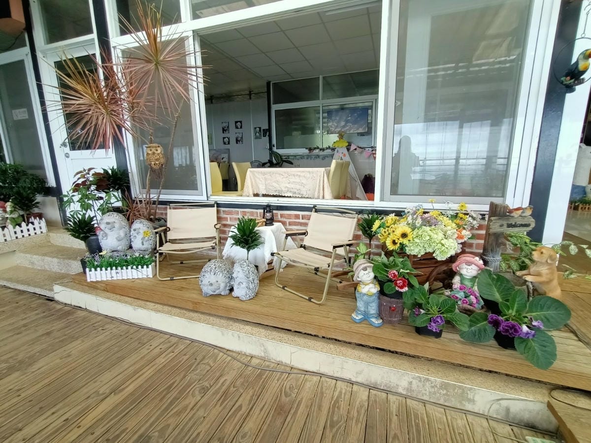 丹品咖啡-景觀咖啡廳,每人低消飲品,有那價值呦 丹品咖啡-景觀咖啡廳,每人低消飲品,有那價值呦