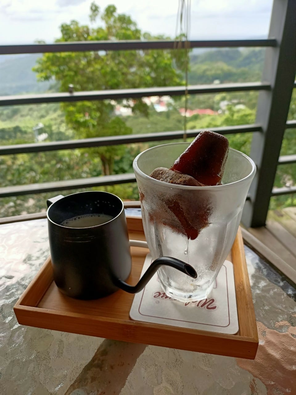 丹品咖啡-景觀咖啡廳,每人低消飲品,有那價值呦 丹品咖啡-景觀咖啡廳,每人低消飲品,有那價值呦