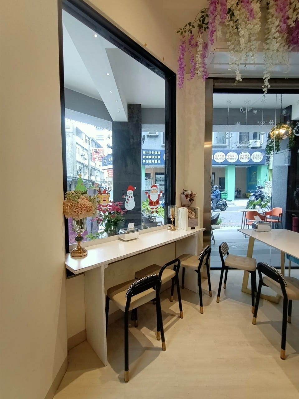 甜花窗雞蛋糕-有可愛萌店狗 甜花窗雞蛋糕-有可愛萌店狗