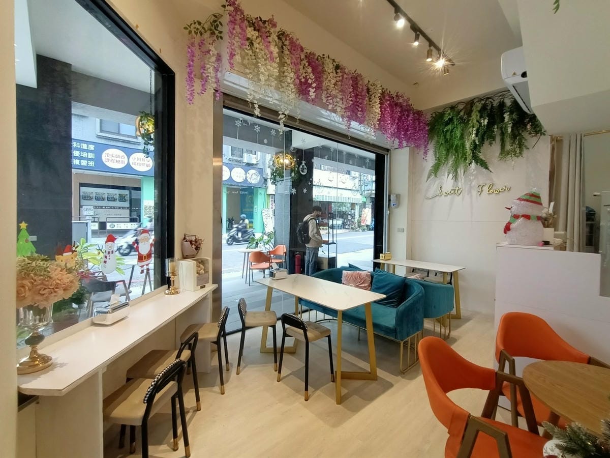 甜花窗雞蛋糕-有可愛萌店狗 甜花窗雞蛋糕-有可愛萌店狗