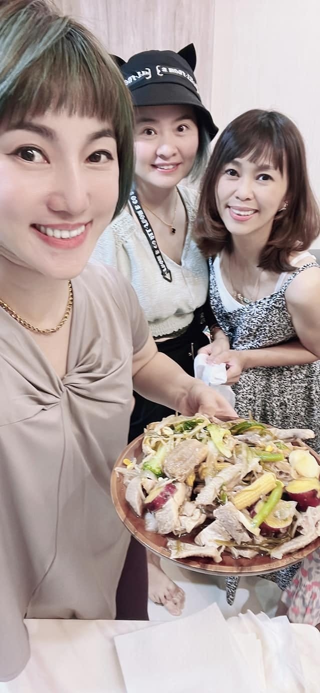 兩天一夜美味吃不停-好友家開趴踼