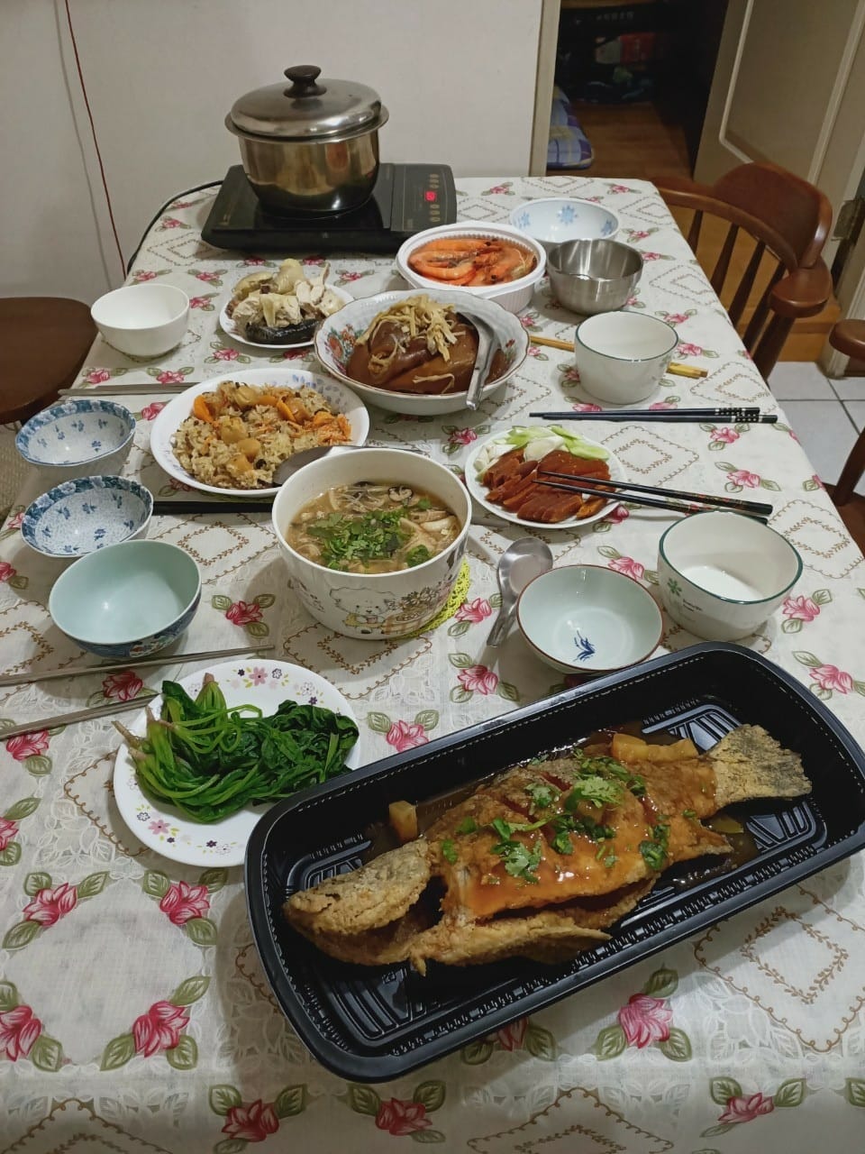 2023年-除夕從大到晚吃不停