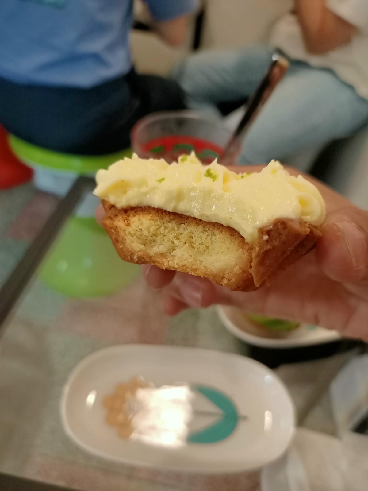 歪歪歪甜點-號稱花蓮地表最強蛋黃酥,來高雄展店