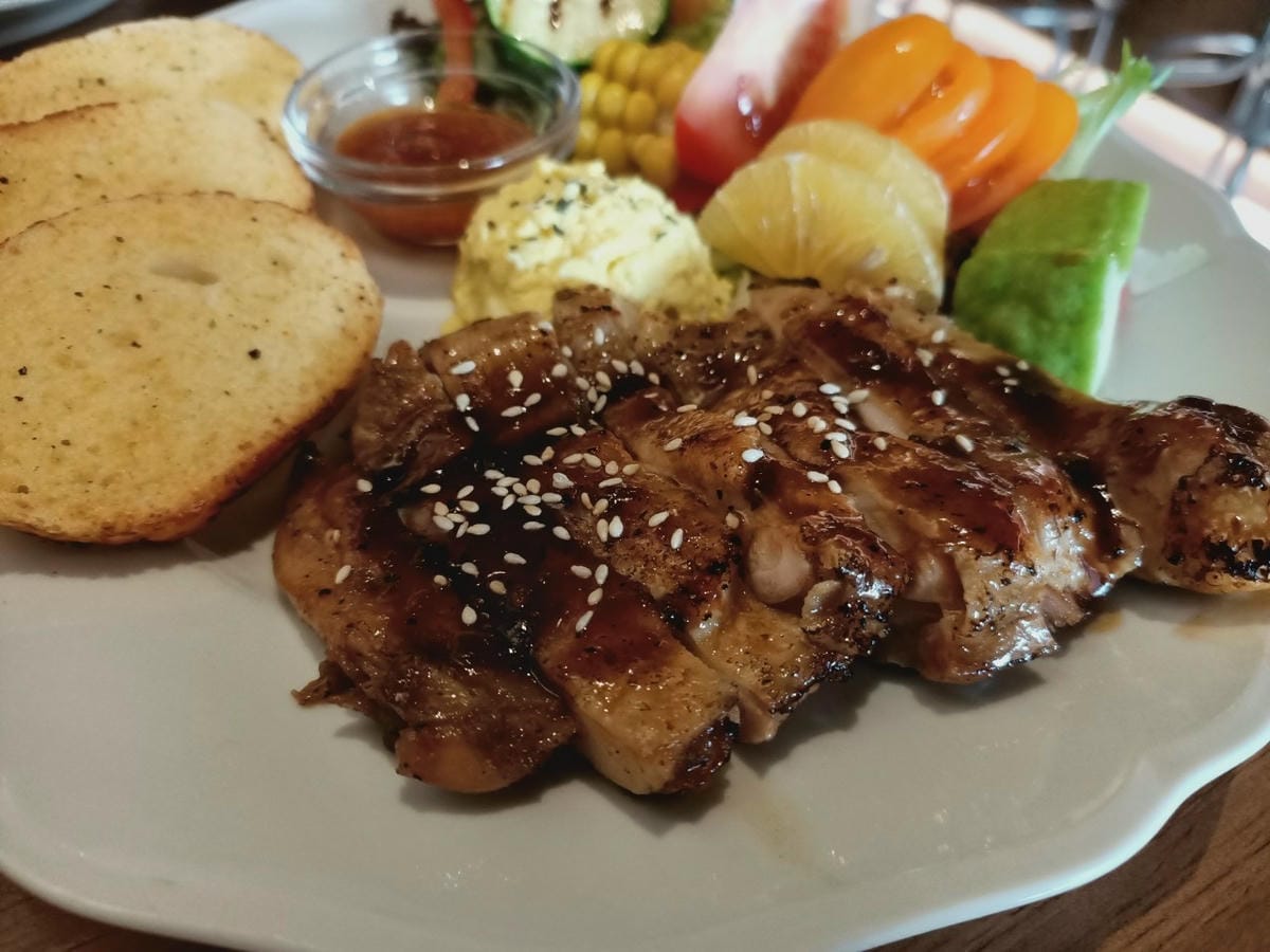 豔食堂-早午餐&酒吧兼具百變餐館 豔食堂-早午餐&酒吧兼具百變餐館