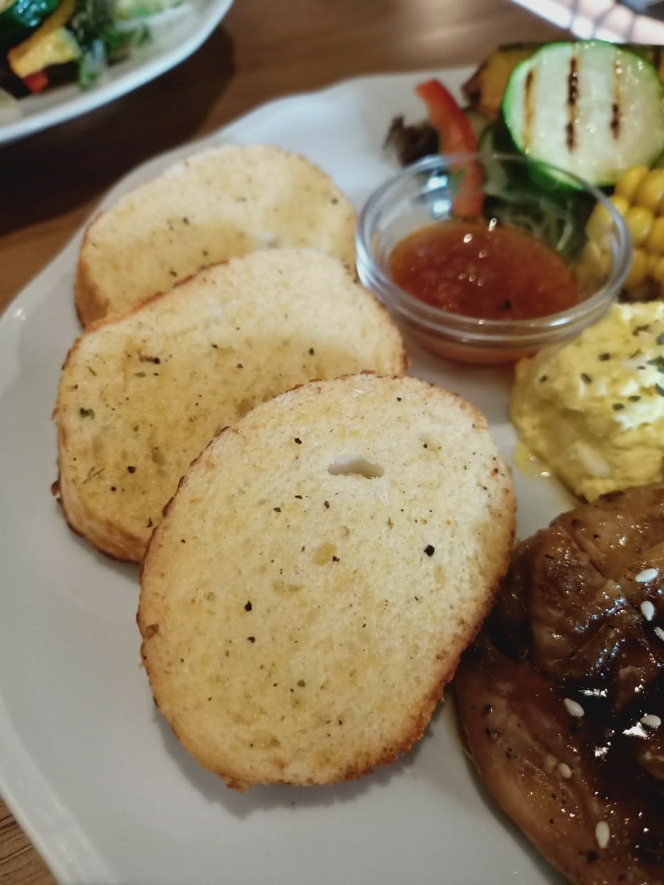 豔食堂-早午餐&酒吧兼具百變餐館 豔食堂-早午餐&酒吧兼具百變餐館