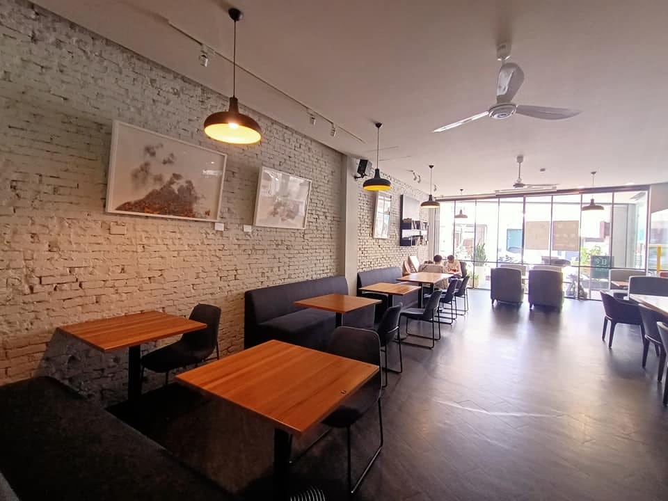 豆谷咖啡-工業風餐廳,適合聚會