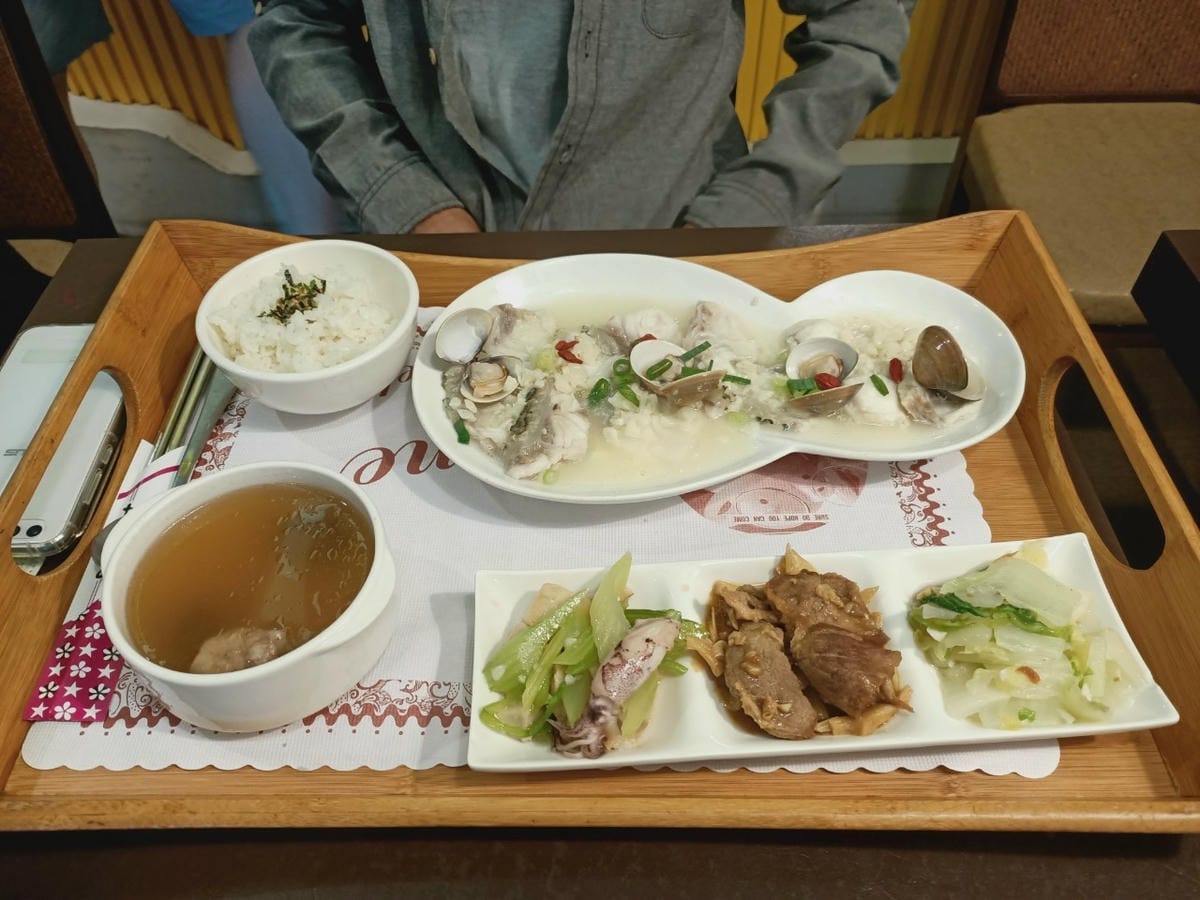 陽光花園10252102