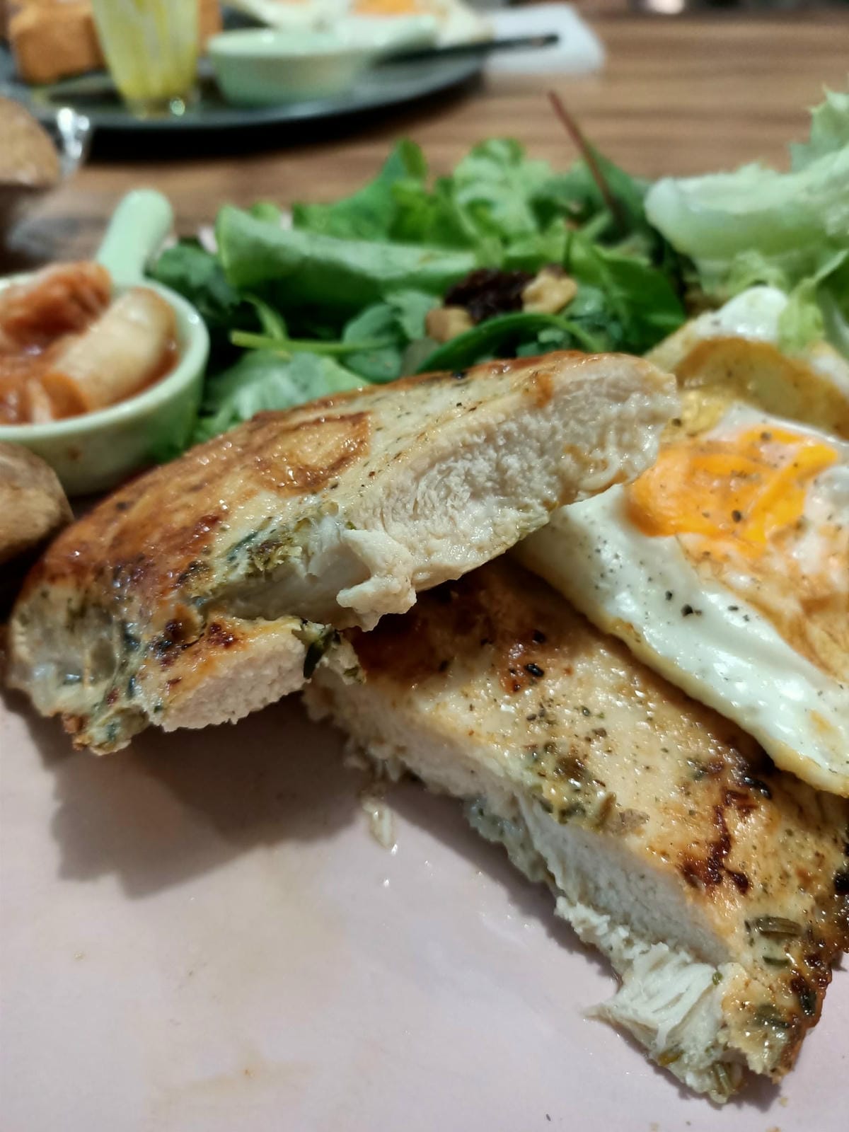 綠櫻桃咖啡-優質環境,餐點營養滿分