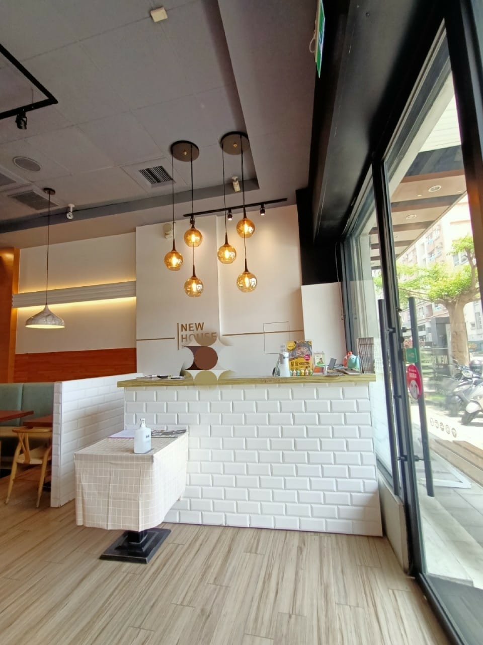 newhouse歐風新食館-來回味年輕時常朝聖的店