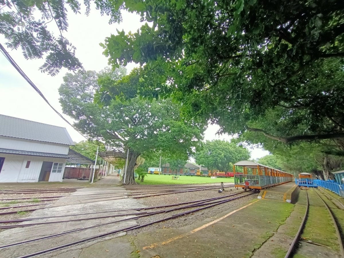 烏樹林糖廠-搭乘五分車體驗,適合親子遊