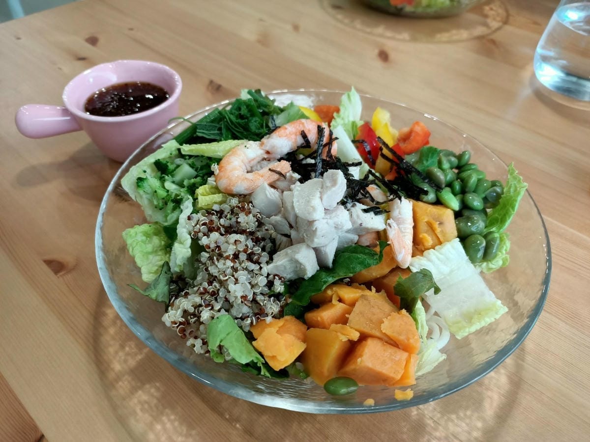 零負擔 poke 沙拉專賣店-隨喜好自由搭配