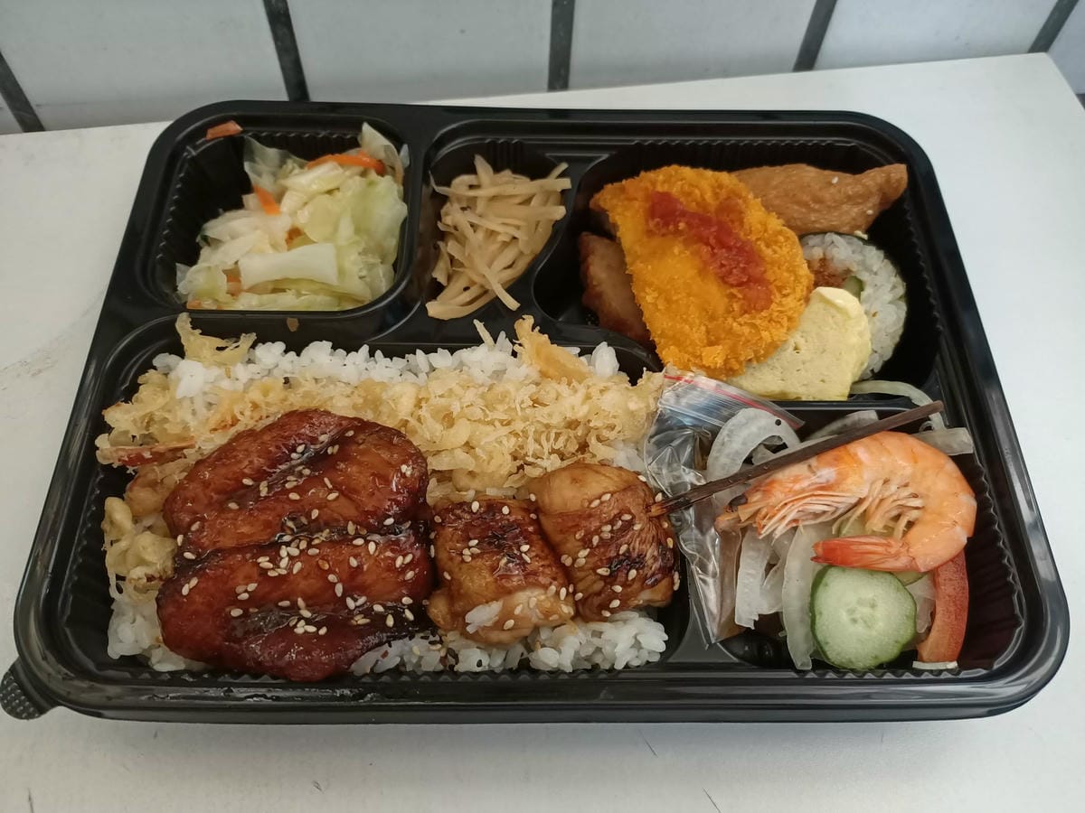 銀都日本料理-美味料理,連外帶的日式便當都好吃