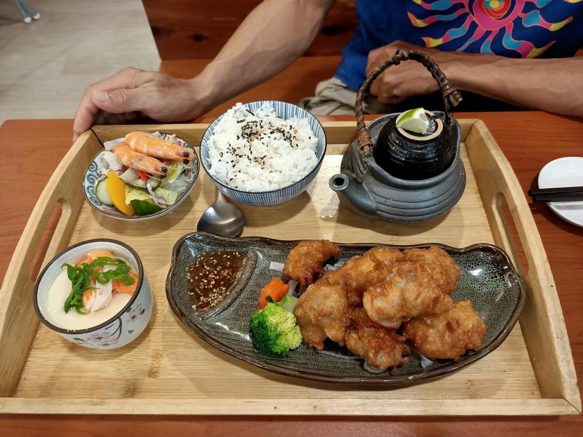銀都日本料理-美味料理,連外帶的日式便當都好吃