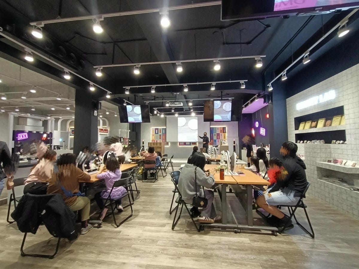 跟著哈媽去溜達-小小彩妝師25200202