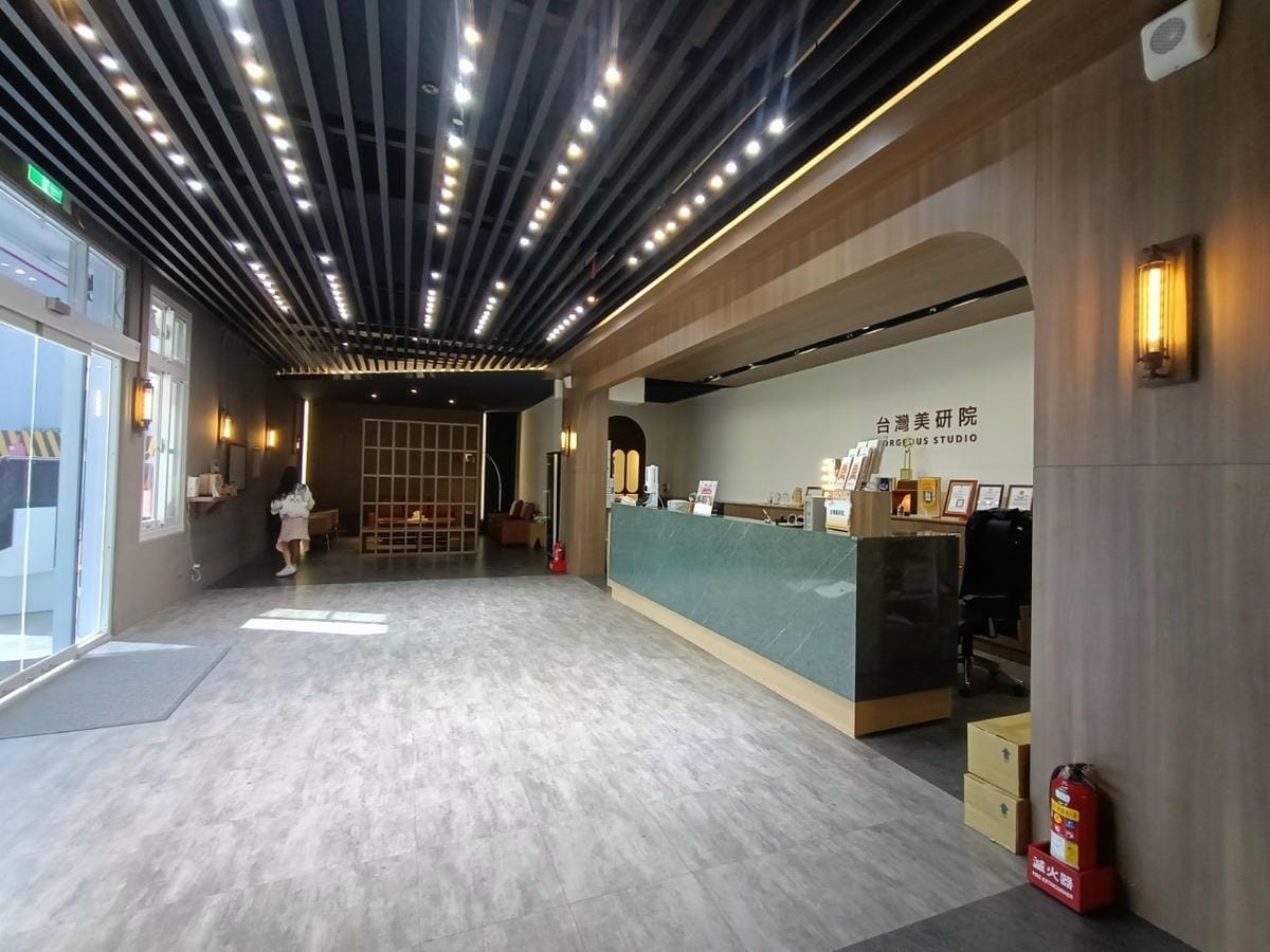 跟著哈媽去溜達-小小彩妝師25200202