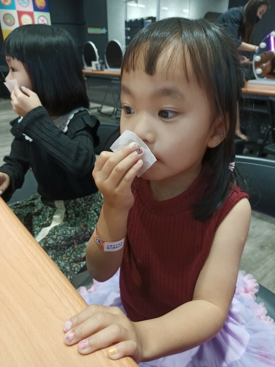 跟著哈媽去溜達-小小彩妝師25200202