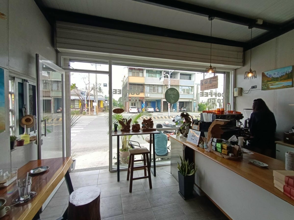 官田屋喝杯咖啡吧-遊官田必訪 官田屋喝杯咖啡吧-遊官田必訪