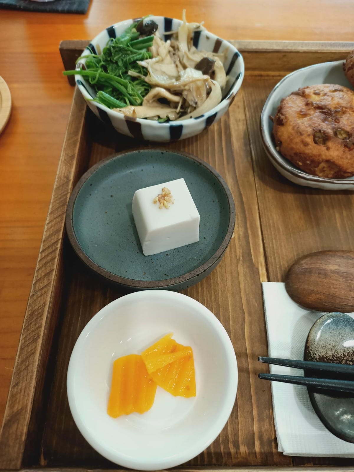 豐伍玖52122212 豐伍玖52122212