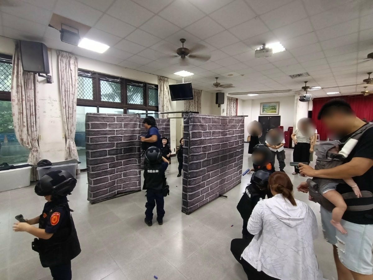 跟著哈媽去溜達-小小波力士 跟著哈媽去溜達-小小波力士