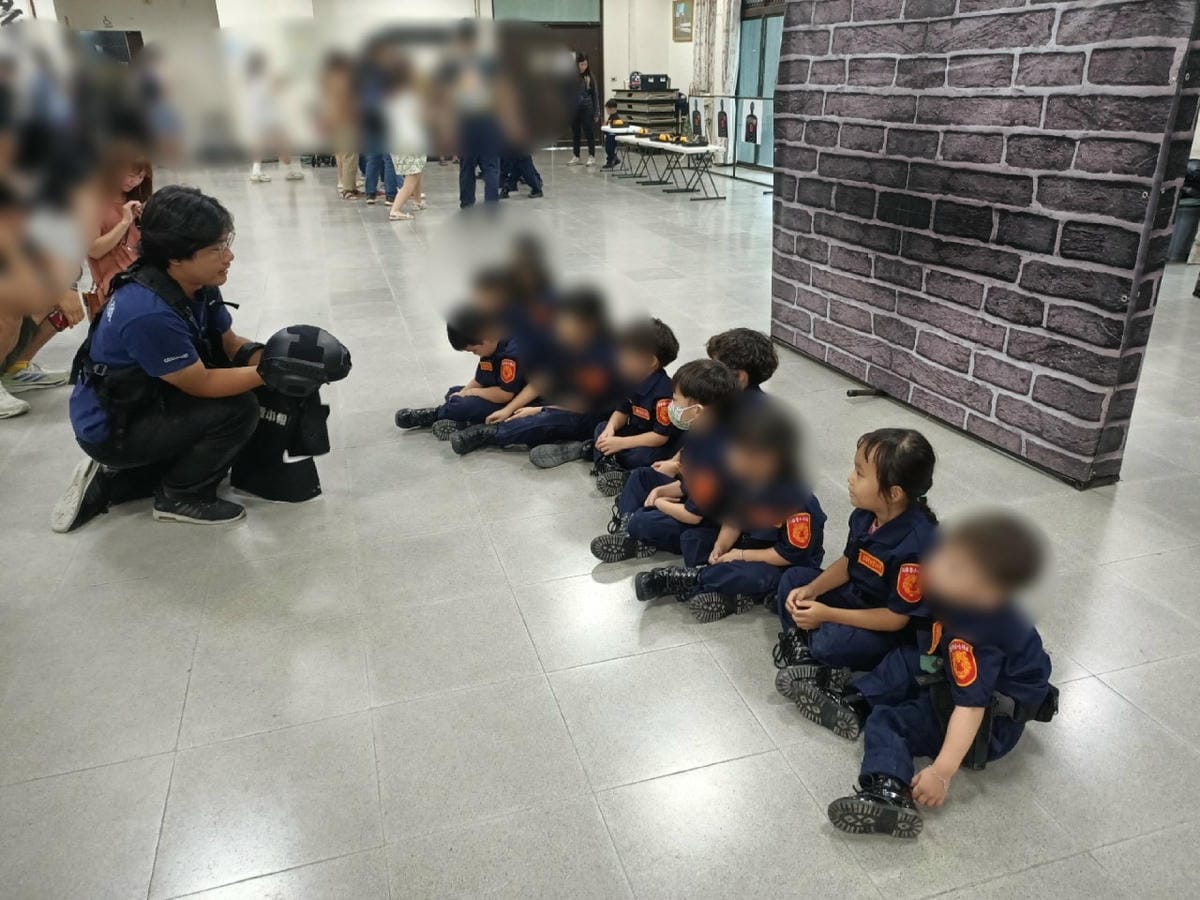 跟著哈媽去溜達-小小波力士 跟著哈媽去溜達-小小波力士