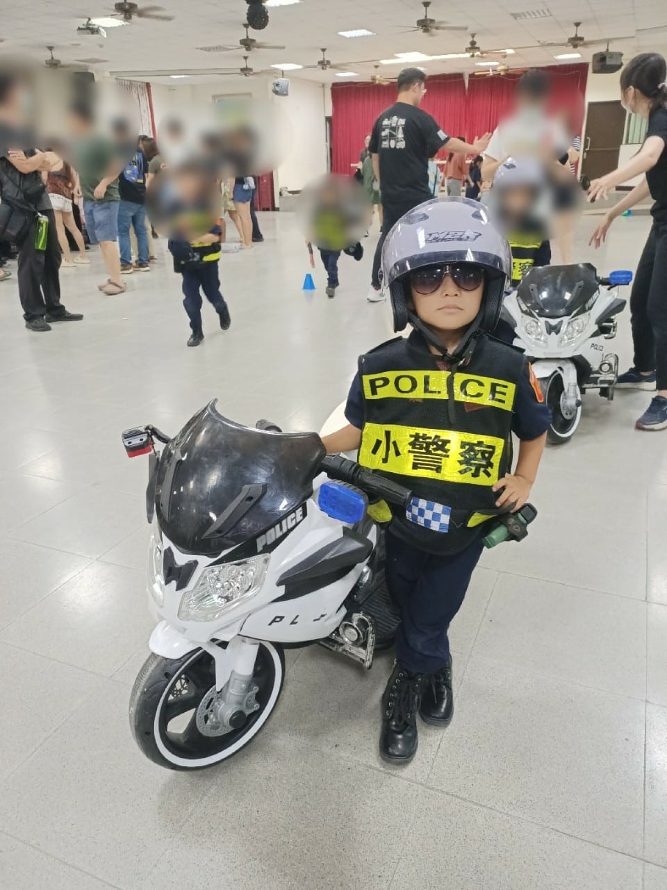 跟著哈媽去溜達-小小波力士 跟著哈媽去溜達-小小波力士