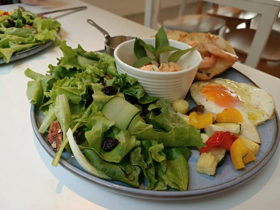 巷弄走走-餐點優質服務親切,來訪別忘買桶爆米花