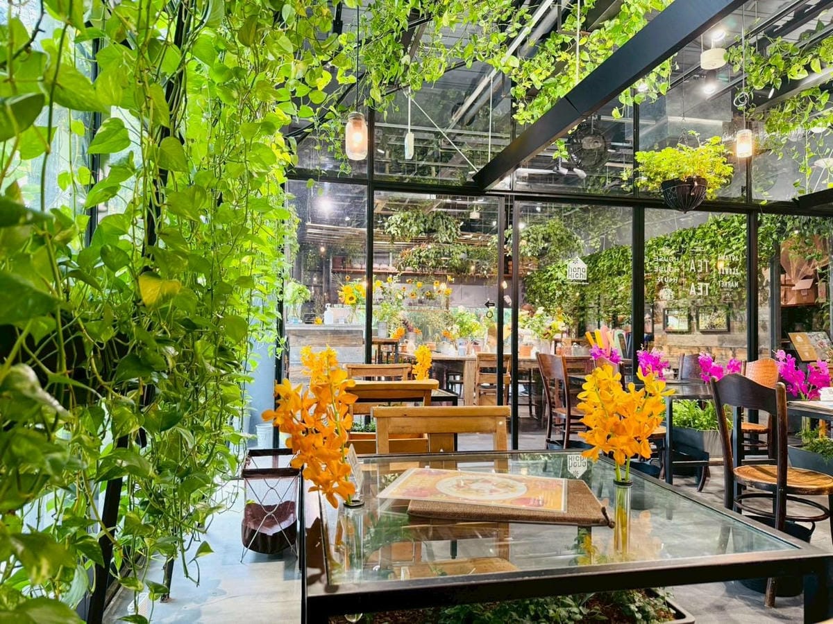 Aoyama Flower Market Green Hou