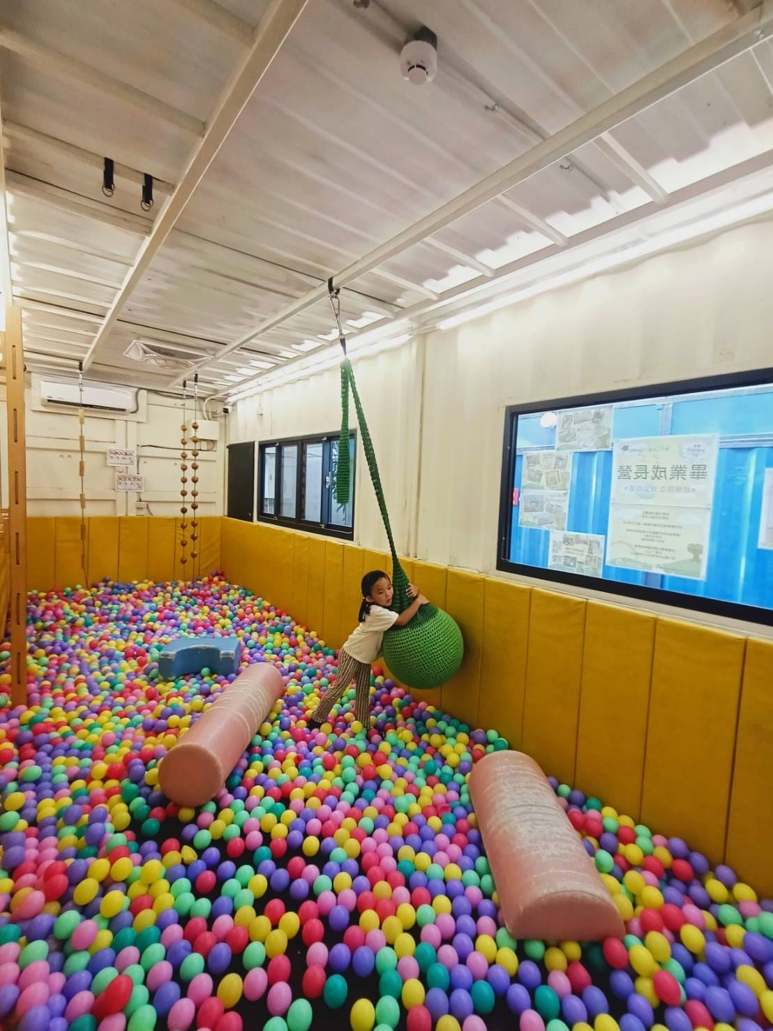 台南貨櫃公園-溜小孩好地方 台南貨櫃公園-溜小孩好地方