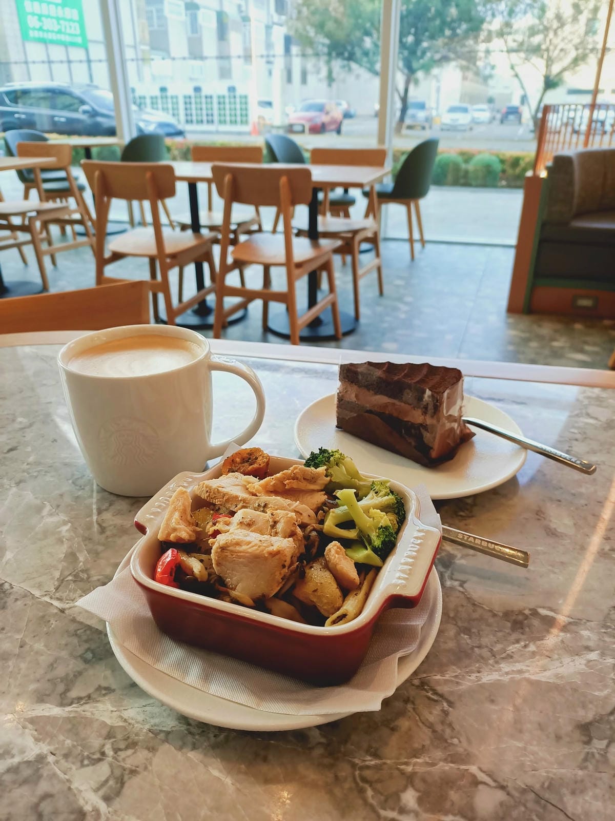 東橋星巴克-超美好拍,變成我們一家子約會好場所