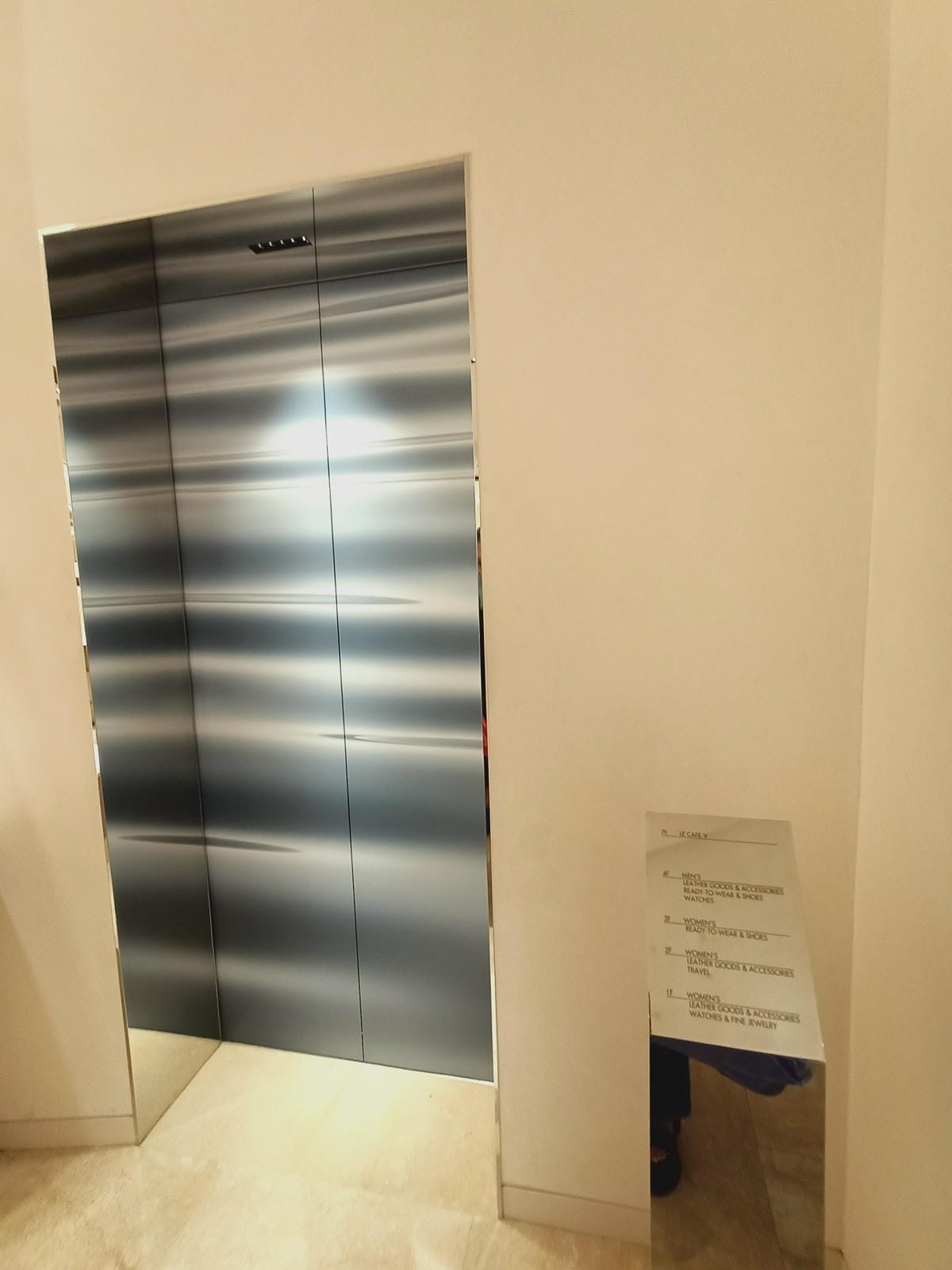 LE CAFE V 銀座-奢華午後